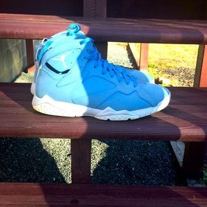 Jordan 7 “Pantone”